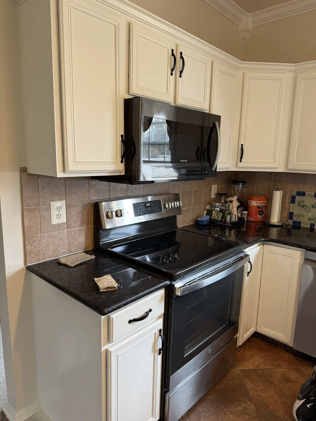 White Shaker Cabinet Refinishing in Voorhees NJ